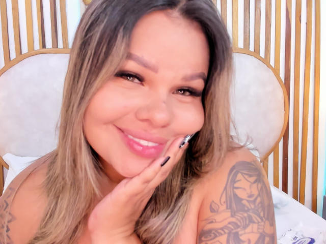 JulianaSousa - פורנו בשידור חי ומצלמת סקס - 18425570