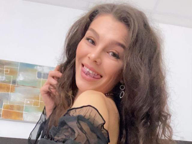 MadisonRey - Live sex cam - 18427538