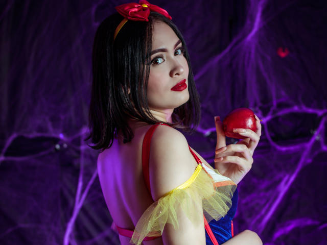 ClaireLourent - сексуальная веб-камера в реальном времени - 18432302