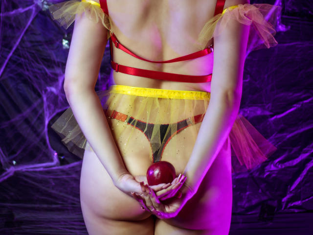 ClaireLourent - сексуальная веб-камера в реальном времени - 18432310