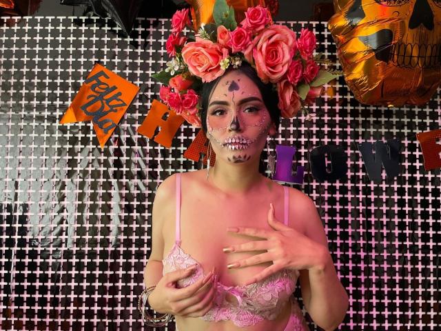 ClaireLourent - сексуальная веб-камера в реальном времени - 18432346