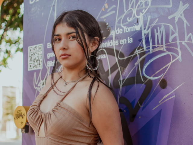 KloeHailie - Live Sex Cam - 18432430