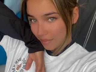 CelesteMitchell - Live porn &amp; sex cam - 18432726