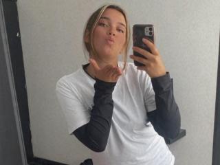 CelesteMitchell - Live porn &amp; sex cam - 18432730