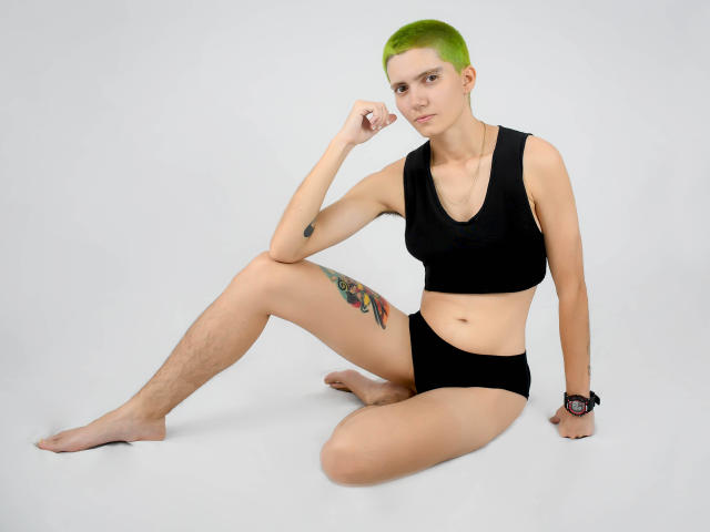 AronRox69 - сексуальная веб-камера в реальном времени - 18432774