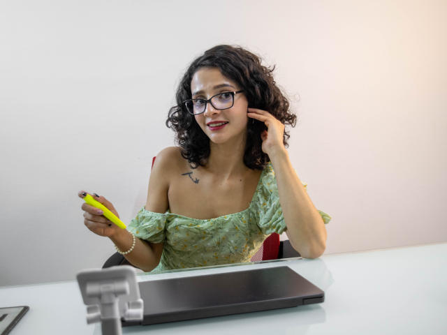 AshlyRogers - Live porn &amp; sex cam - 18435518