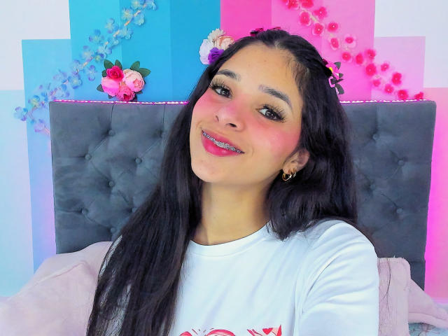 LisaBrunett - Live sex cam - 18435834