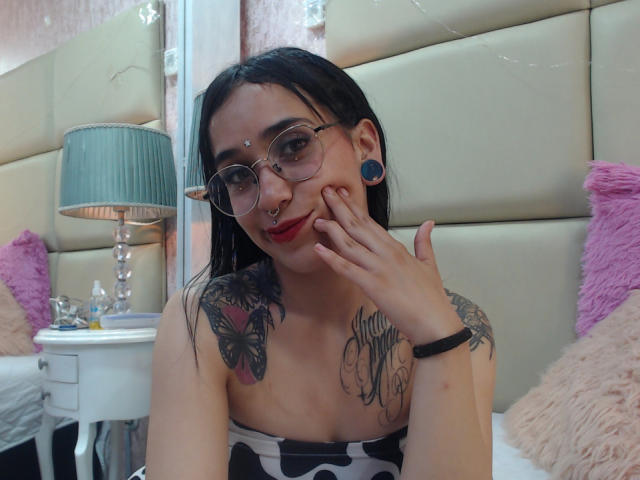 ZaraJoy - Live Sex Cam - 18439118