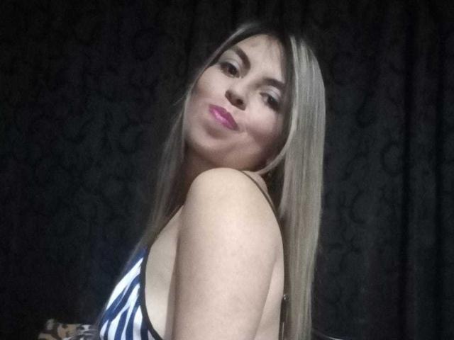 MartiinaSantana - Camera khiêu dâm &amp; quyến rũ trực tiếp - 18440422