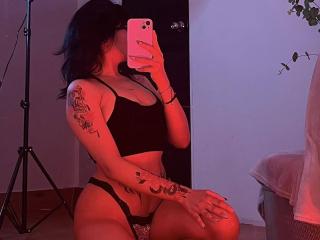 QueenSquirty - Live porn &amp; sex cam - 18442366