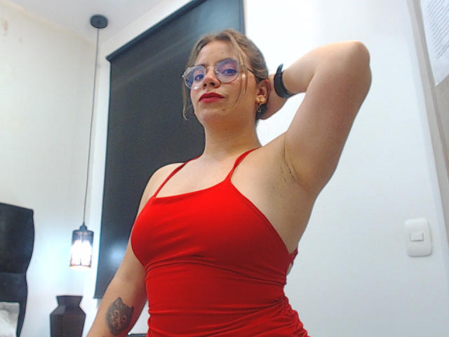 MeliiEvans - Live porn &amp; sex cam - 18444554