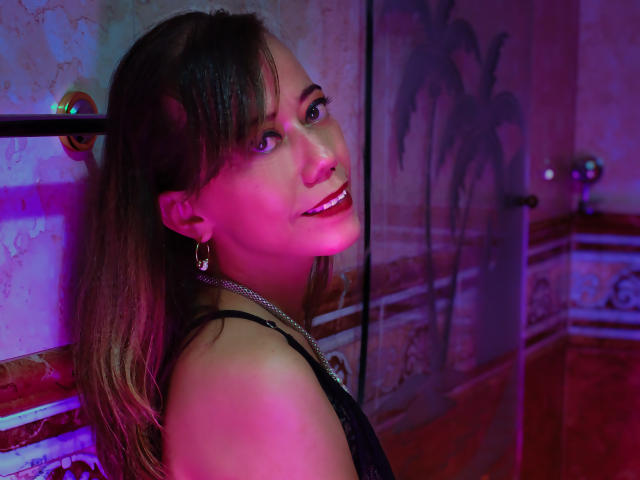 NicolettaRyan - Live porn &amp; sex cam - 18446366