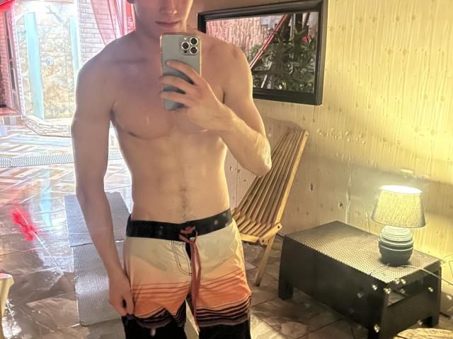 FantasyCharlie - Sexe cam en vivo - 18446478