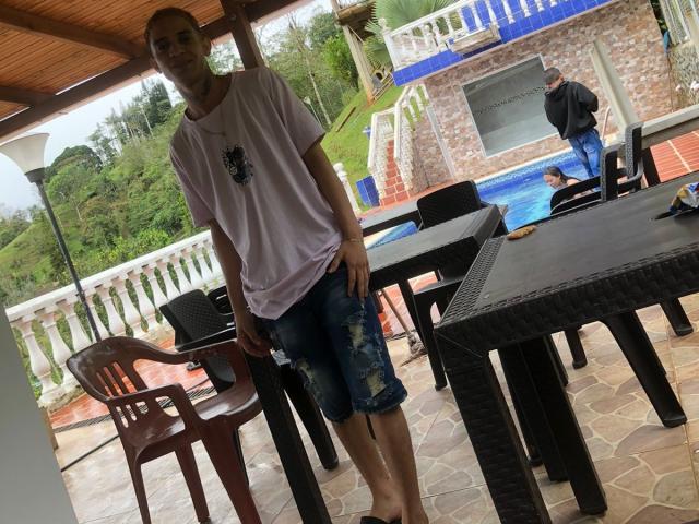 LuccasBigCock - сексуальная веб-камера в реальном времени - 18448838