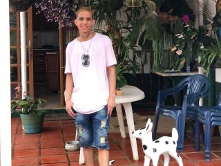 LuccasBigCock - Live porn &amp; sex cam - 18448874