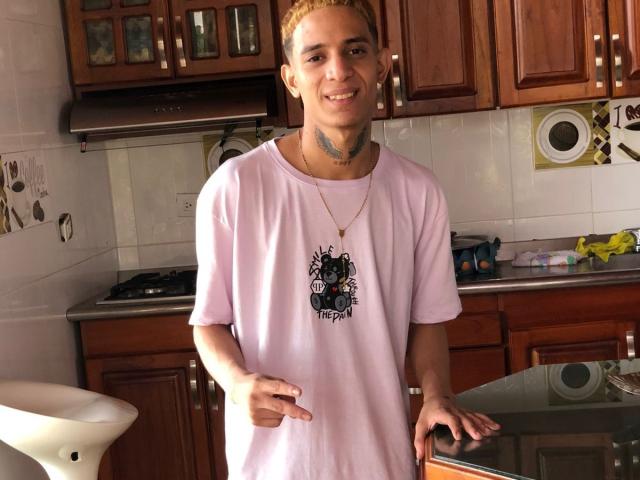 LuccasBigCock - Live porn &amp; sex cam - 18448882