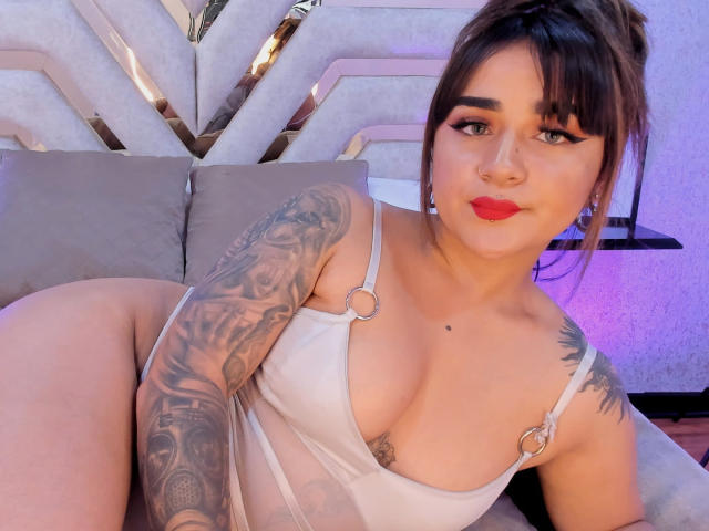 IrinaBrooks - Live porn &amp; sex cam - 18455906