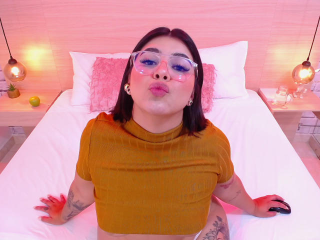 AnnikaRose - Live sexe cam - 18458398