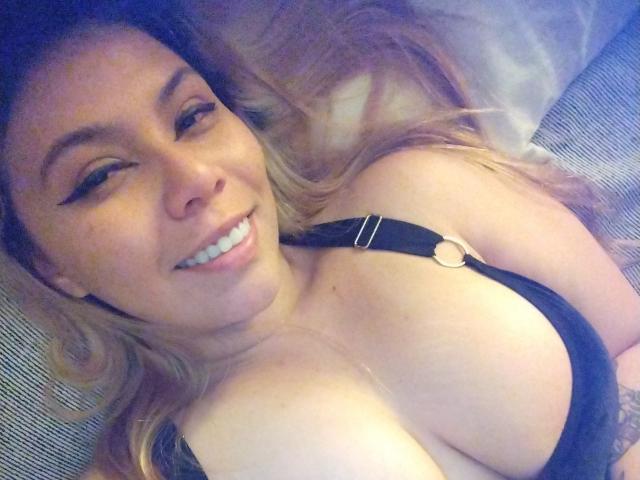 RebeccaSimmons - Live porn &amp; sex cam - 18471618