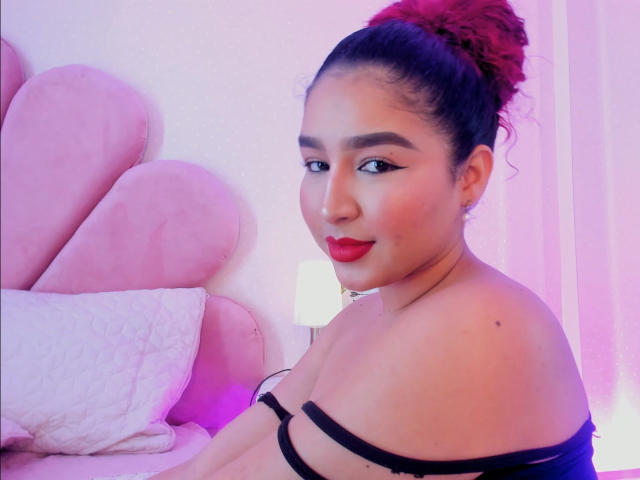 SaraSpanic - Live porn &amp; sex cam - 18478982