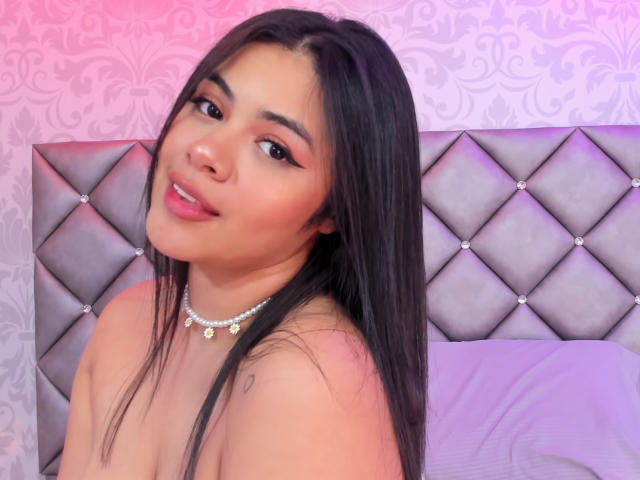 CassieRay - Live Sex Cam - 18486906