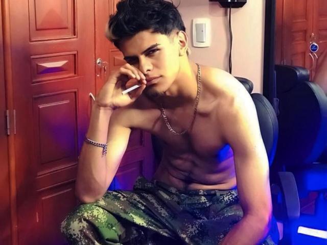 KevinMiller - Sexe cam en vivo - 18489862