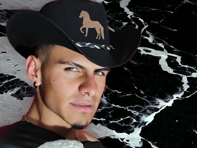 KevinMiller - Live porn &amp; sex cam - 18490030