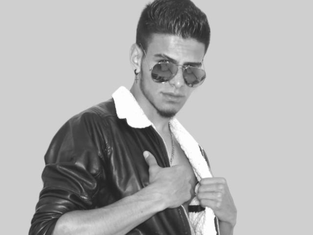 KevinMiller - Camera khiêu dâm &amp; quyến rũ trực tiếp - 18490194