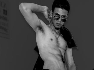 KevinMiller - Live porn &amp; sex cam - 18490214