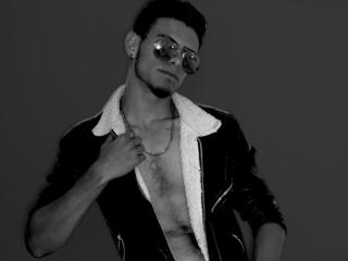 KevinMiller - Live porn &amp; sex cam - 18490518