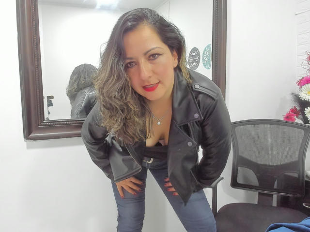 JanneLu - сексуальная веб-камера в реальном времени - 18492906