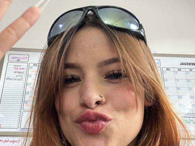 ShantalSummer - 라이브 포르노 &amp; 섹스 캠 - 18493410