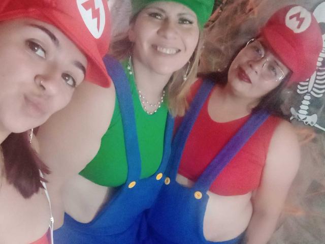 LesbiFourMilfs - Sexe cam en vivo - 18498546