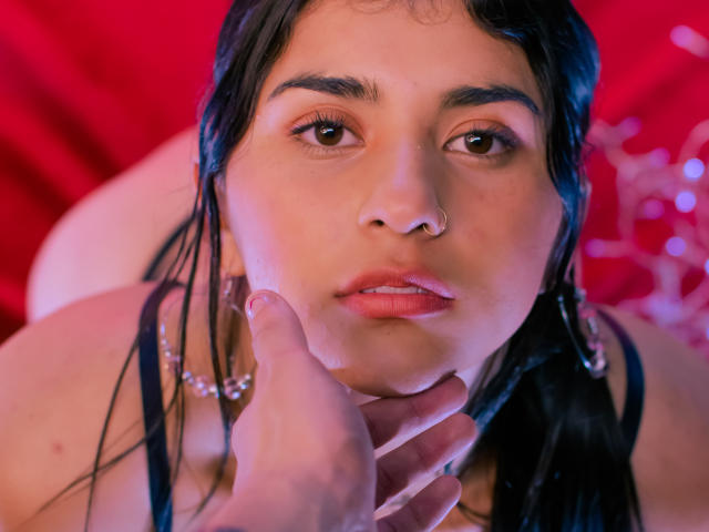 KloeHailie - сексуальная веб-камера в реальном времени - 18499010