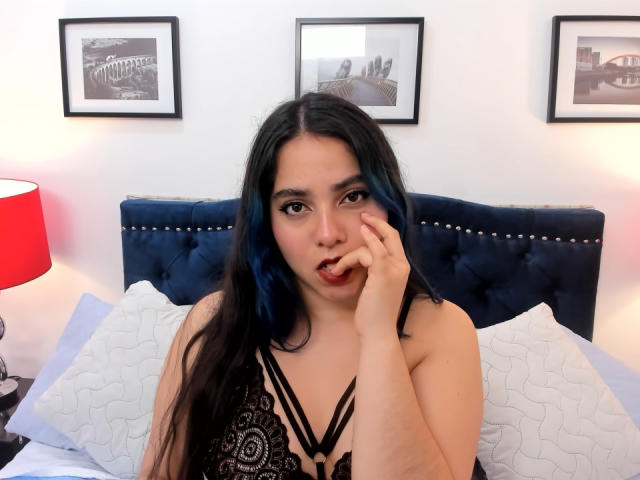 EvaMoretti - Live sex cam - 18499202