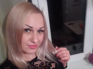 WhiteQueenX - Live porn &amp; sex cam - 18502746