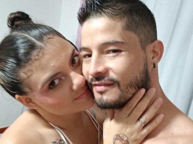 TaylorAndMax - Live porn &amp; sex cam - 18503026