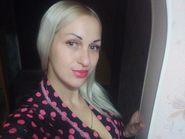 WhiteQueenX - Live porn &amp; sex cam - 18504506