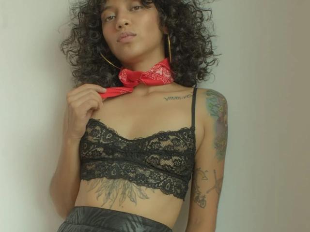 AmyLuciana - Live porn &amp; sex cam - 18506526