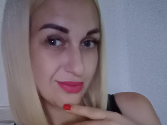 WhiteQueenX - Sexe cam en vivo - 18513730