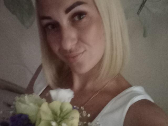 WhiteQueenX - Live porn &amp; sex cam - 18513774