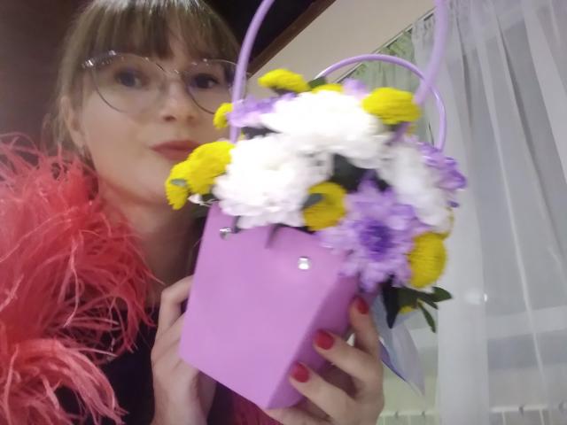 KiraGoldens - Live porn &amp; sex cam - 18516206