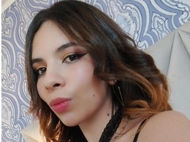 VioletaStone - Live porn &amp; sex cam - 18516278