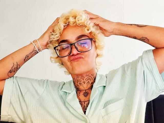 AnaaRoman - Live porn &amp; sex cam - 18517722