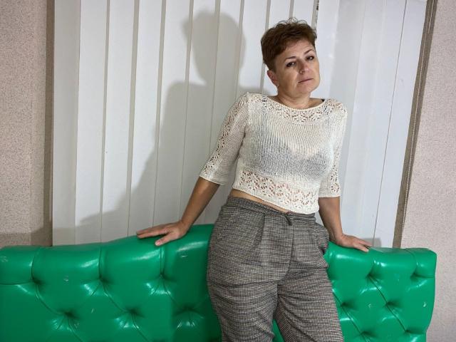 LadyBossZoya - Live porn &amp; sex cam - 18518426