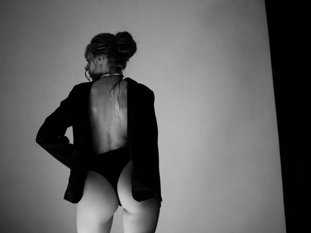 SafiraFuracao - Porno na żywo i seks kamera - 18519570