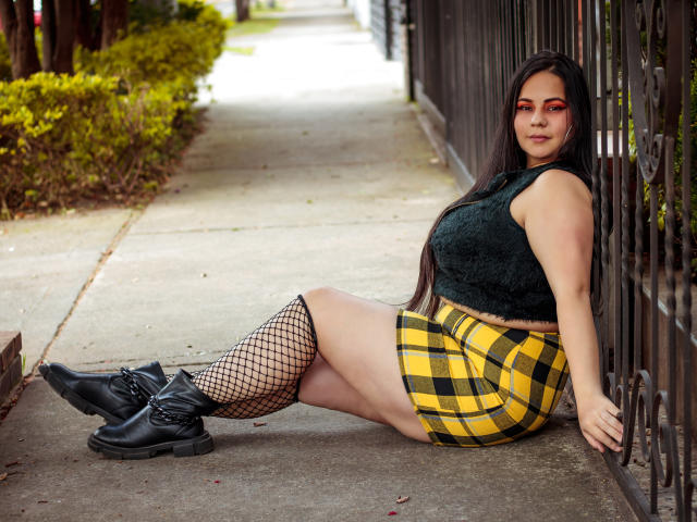 AshleyBiker - פורנו בשידור חי ומצלמת סקס - 18526774