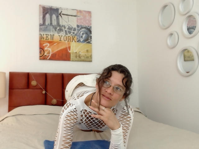 SereneClarks - Sexe cam en vivo - 18530658