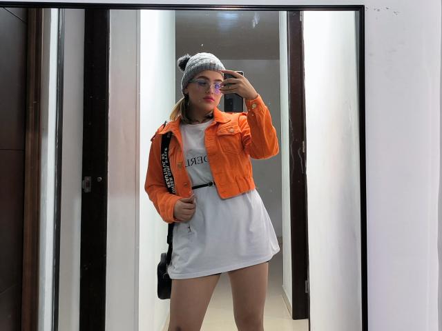 KimSummer - Élő pornó és szexkamera - 18546474