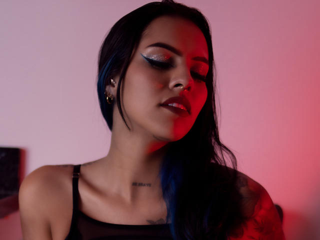 EmilieeSanchez - Sexe cam en vivo - 18550646